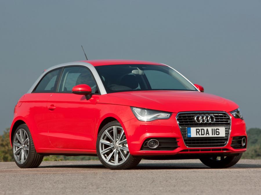  Audi A1 TDI (8X) 2010 года  (UK) (фото 22 из 29)
